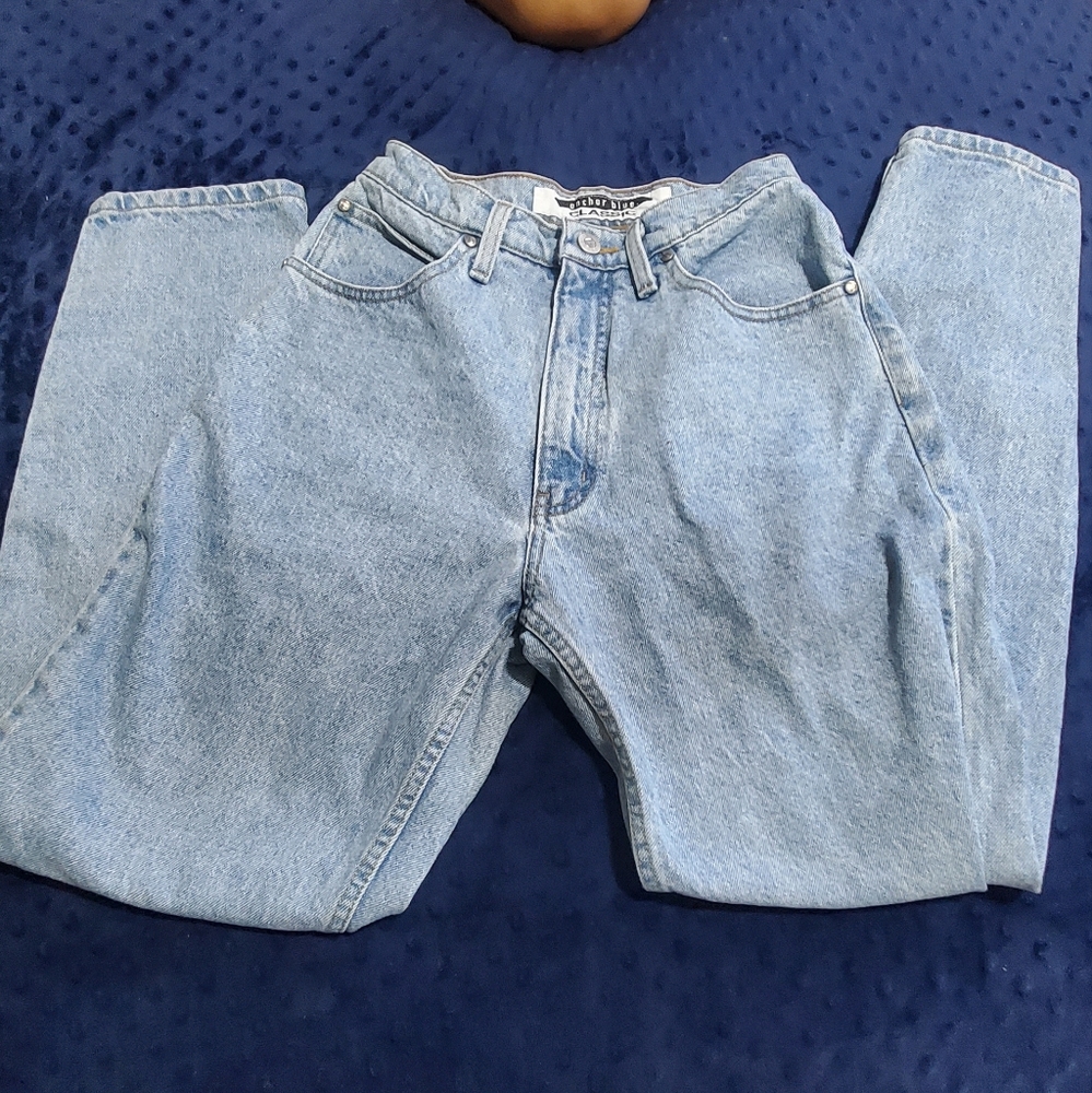 Anchor blue